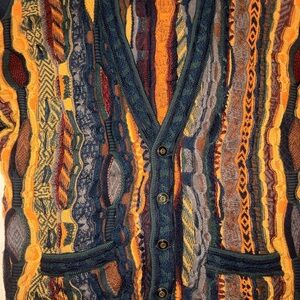 LIKE New Men’s Size SS fits like a Medium Authentic COOGI Cardigan